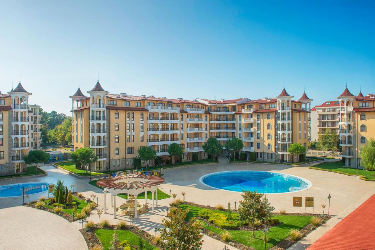 PMG Royal Sun Apartments Pantai Sunny Bagian luar foto