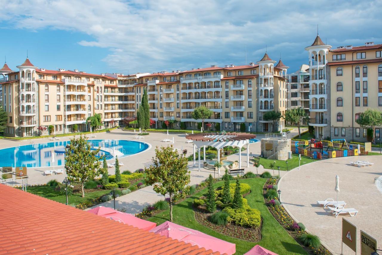 PMG Royal Sun Apartments Pantai Sunny Bagian luar foto