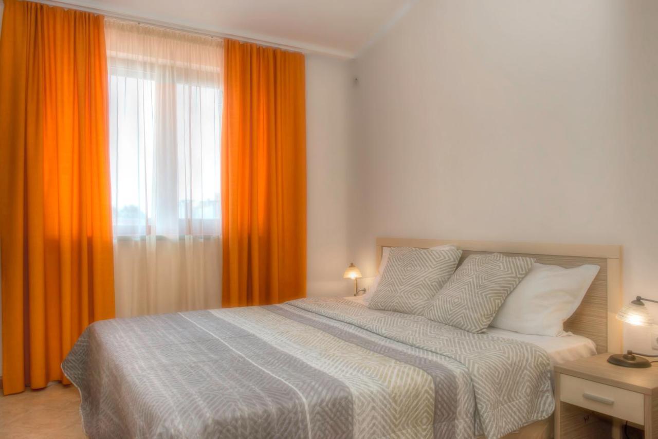 PMG Royal Sun Apartments Pantai Sunny Bagian luar foto