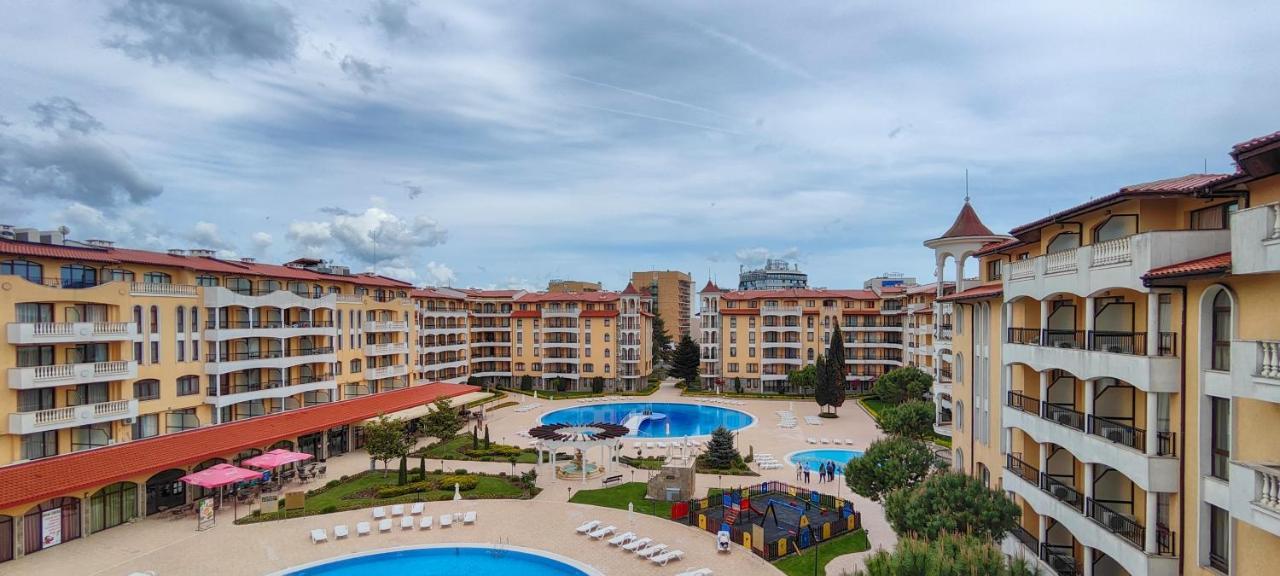 PMG Royal Sun Apartments Pantai Sunny Bagian luar foto