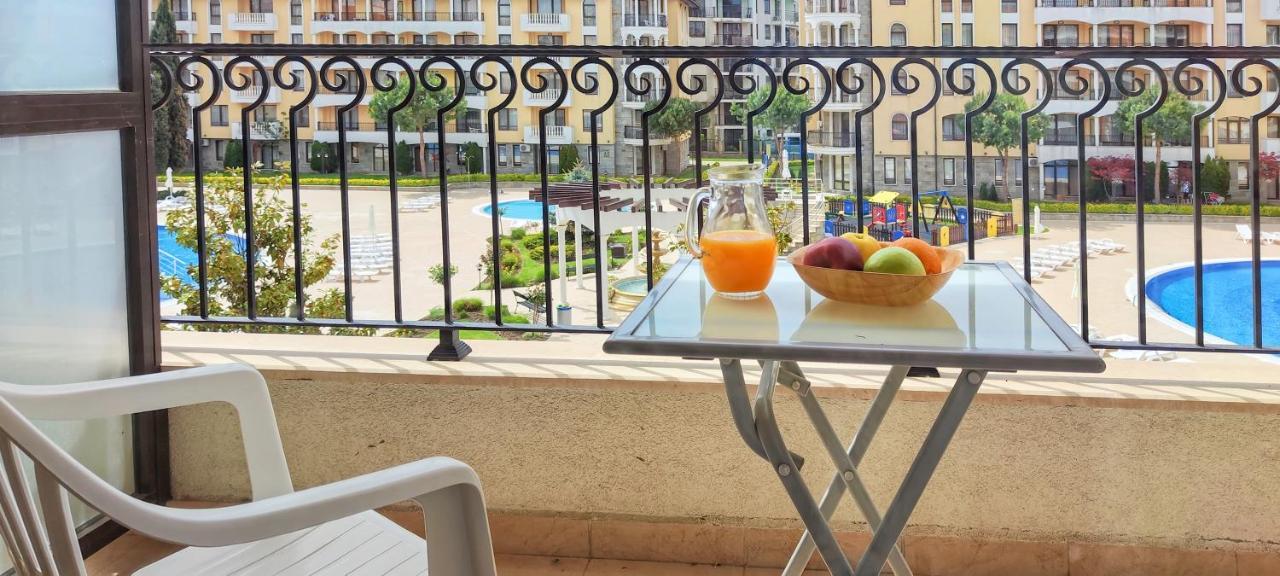 PMG Royal Sun Apartments Pantai Sunny Bagian luar foto
