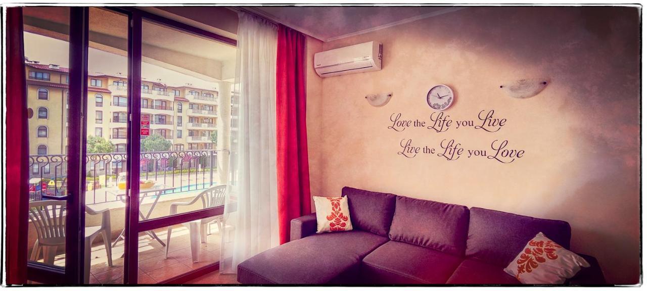 PMG Royal Sun Apartments Pantai Sunny Bagian luar foto