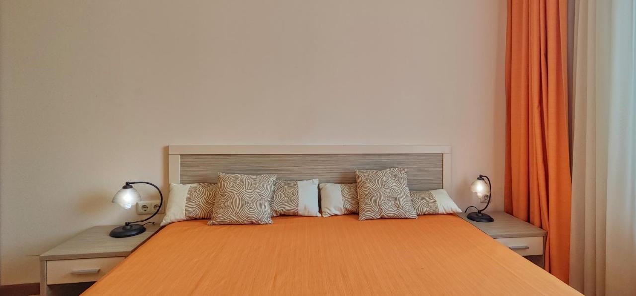 PMG Royal Sun Apartments Pantai Sunny Bagian luar foto