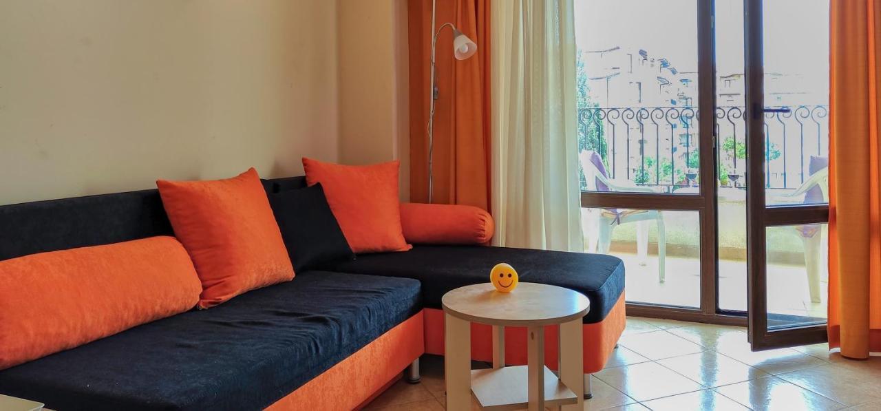 PMG Royal Sun Apartments Pantai Sunny Bagian luar foto