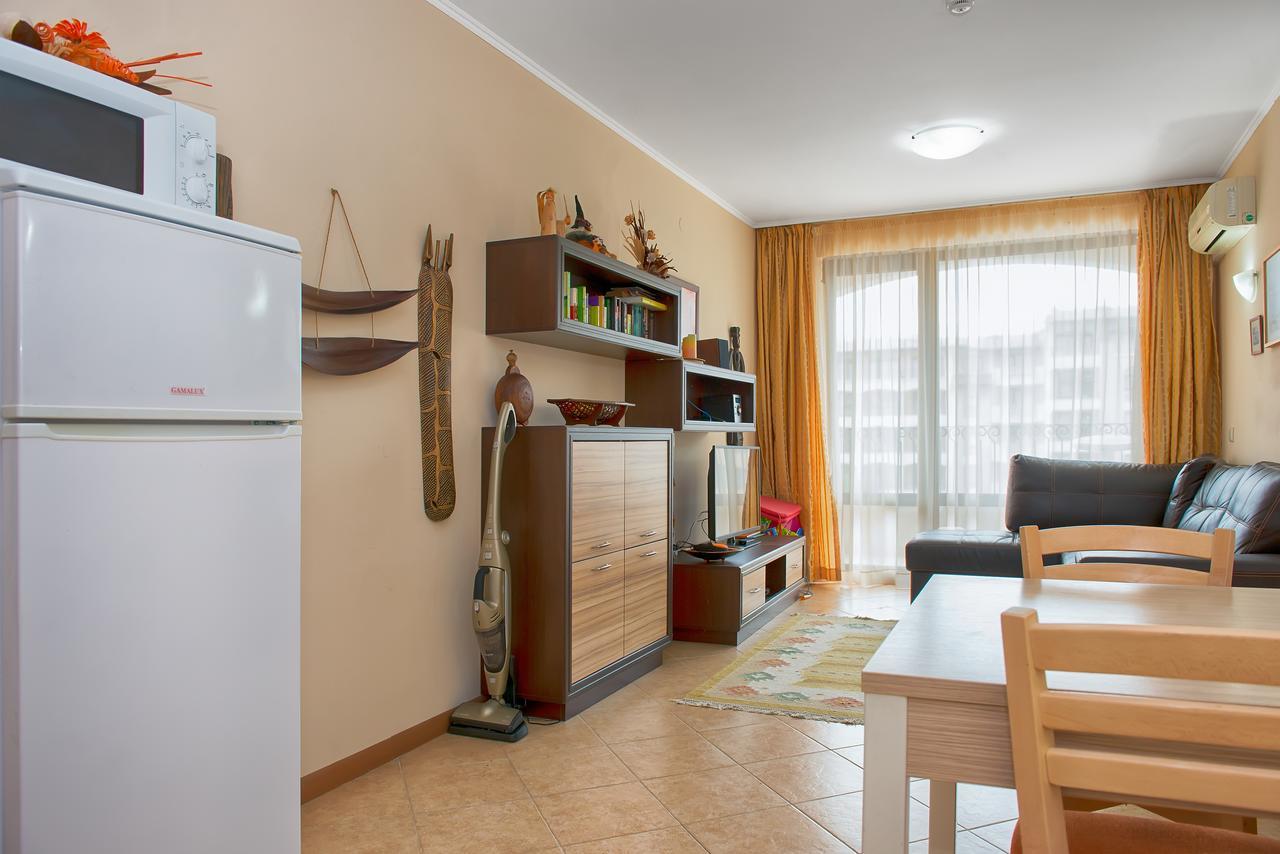 PMG Royal Sun Apartments Pantai Sunny Bagian luar foto