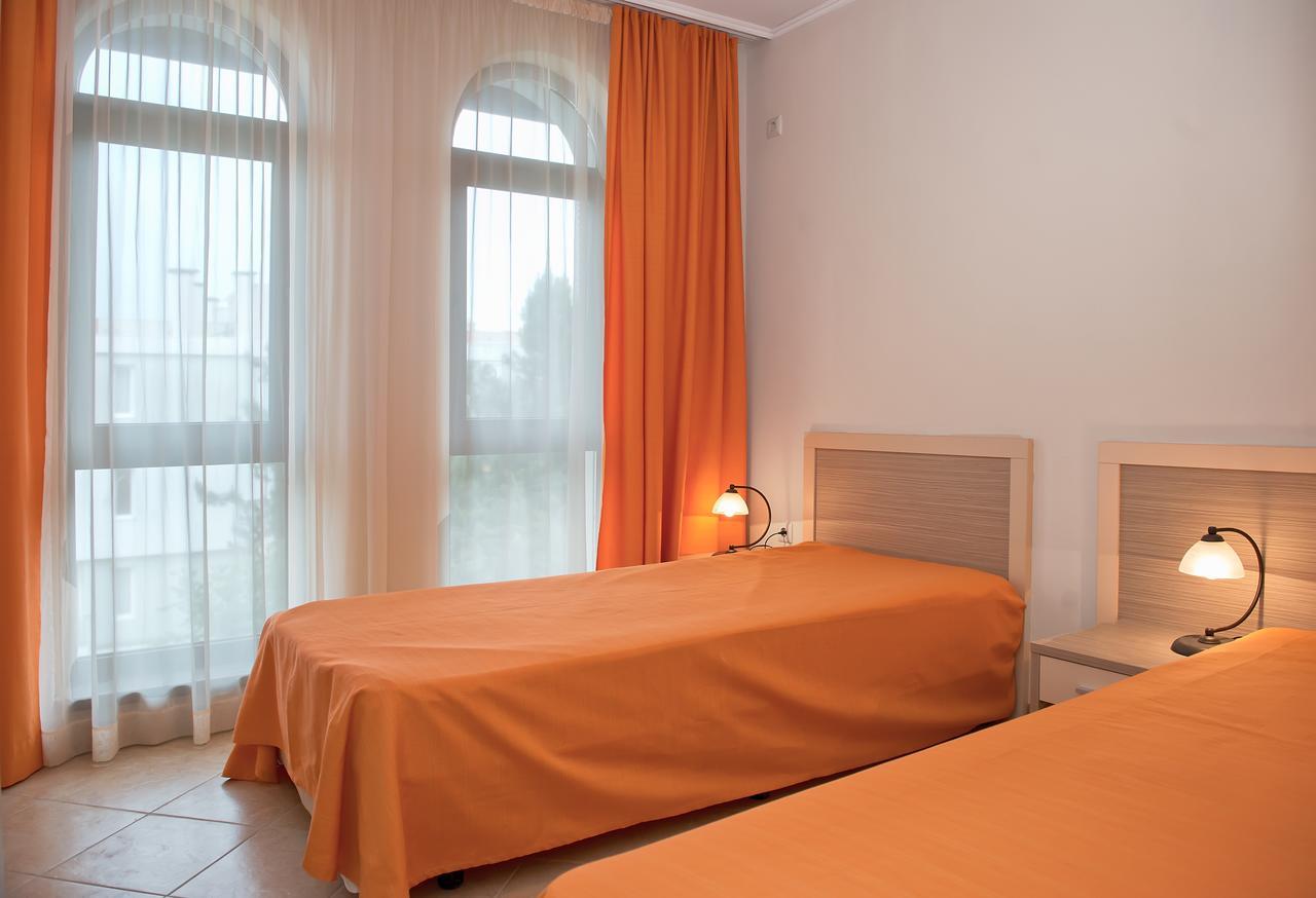 PMG Royal Sun Apartments Pantai Sunny Bagian luar foto